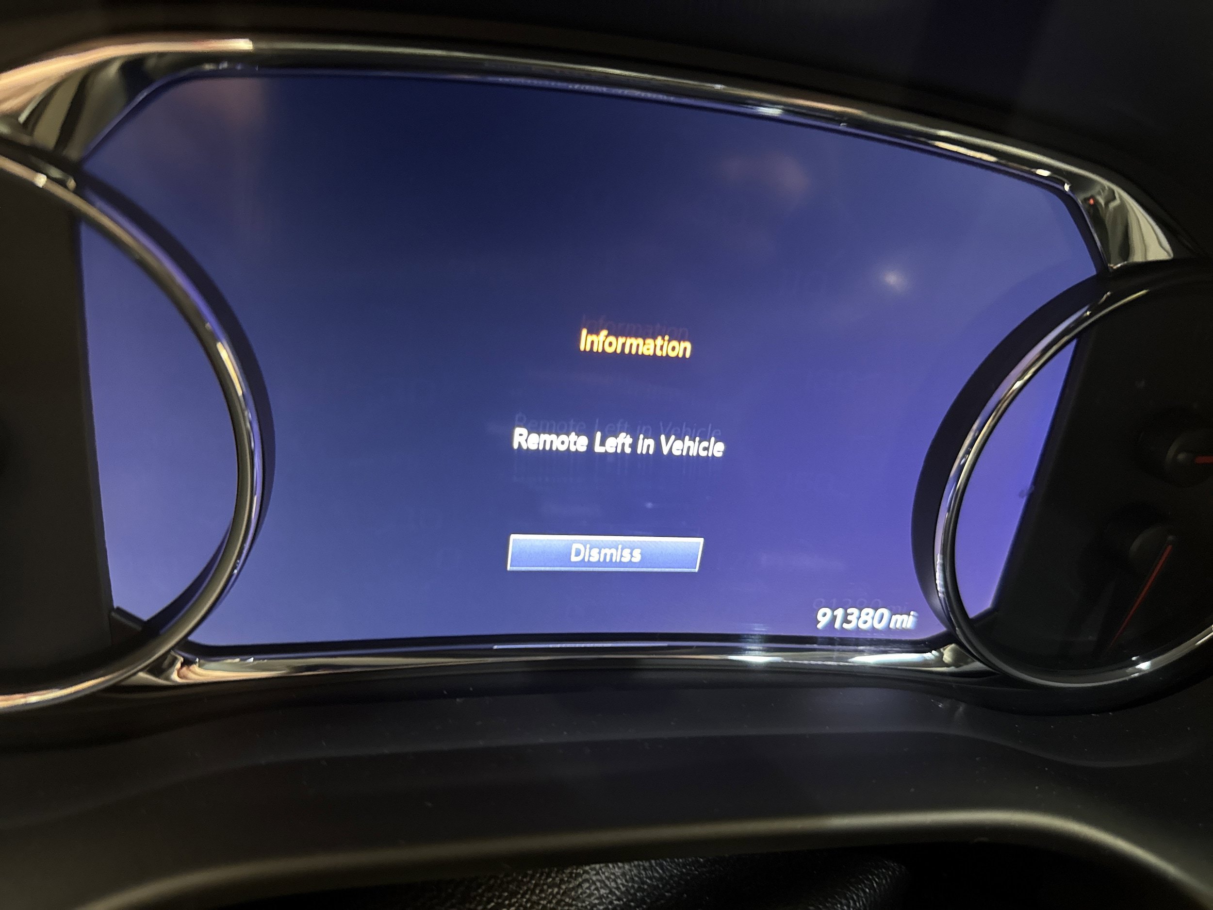Used 2020 GMC Acadia SLT w/ Driver Alert Package II AWD/4WD image 5