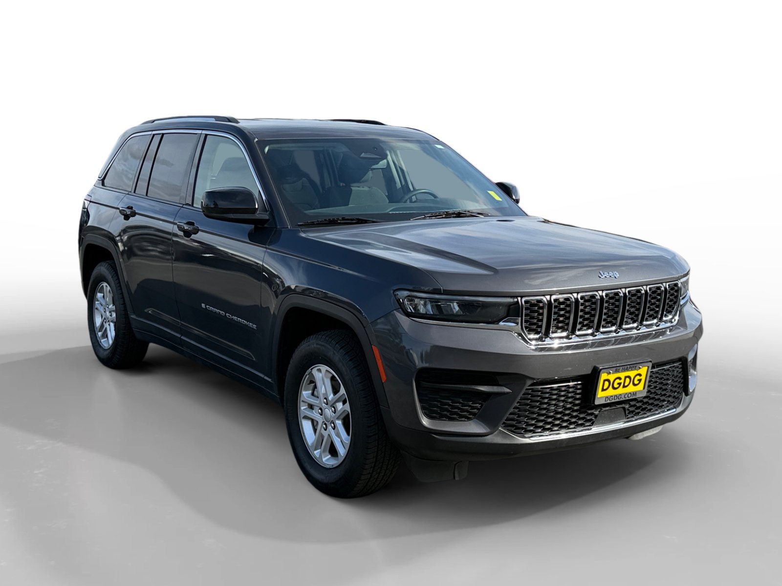 Used 2024 Jeep Grand Cherokee Laredo AWD/4WD image 7