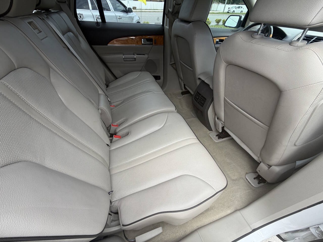 Used 2011 Lincoln MKX 2WD w/ 102A Rapid Spec Order Code image 15