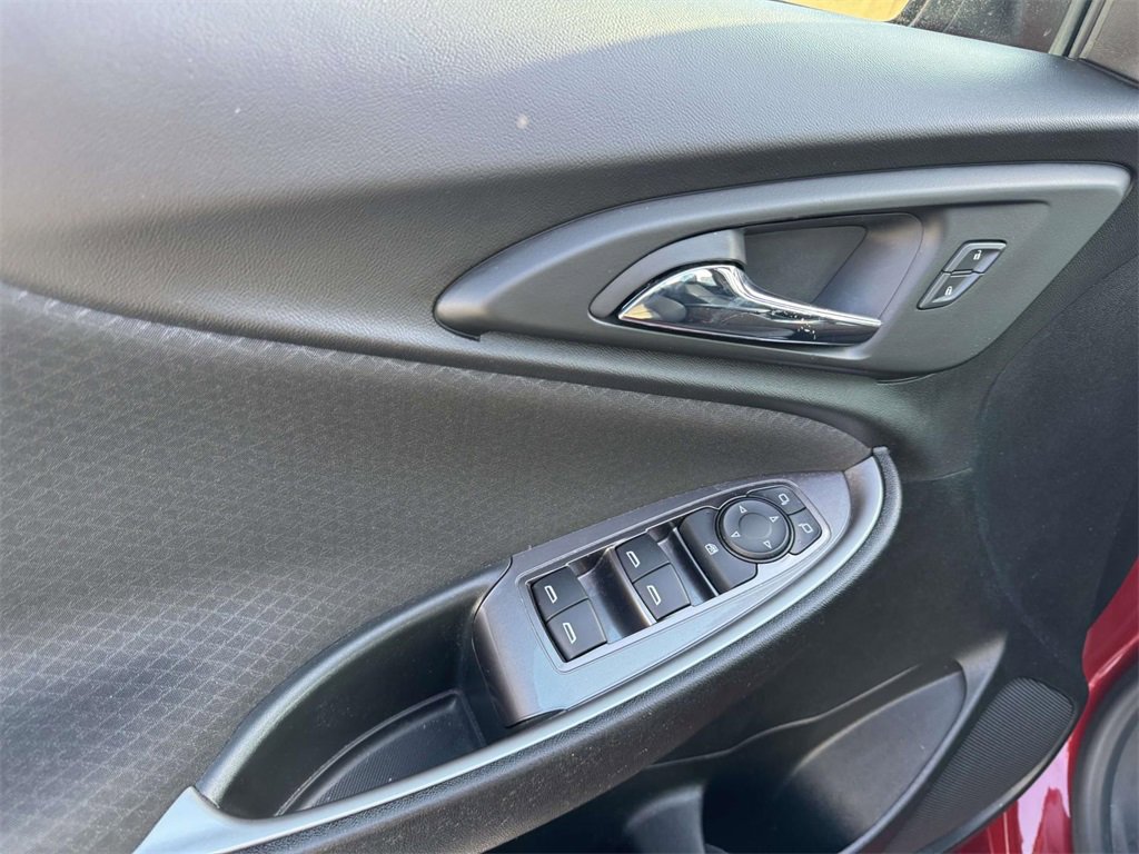 Used 2021 Chevrolet Malibu RS image 12