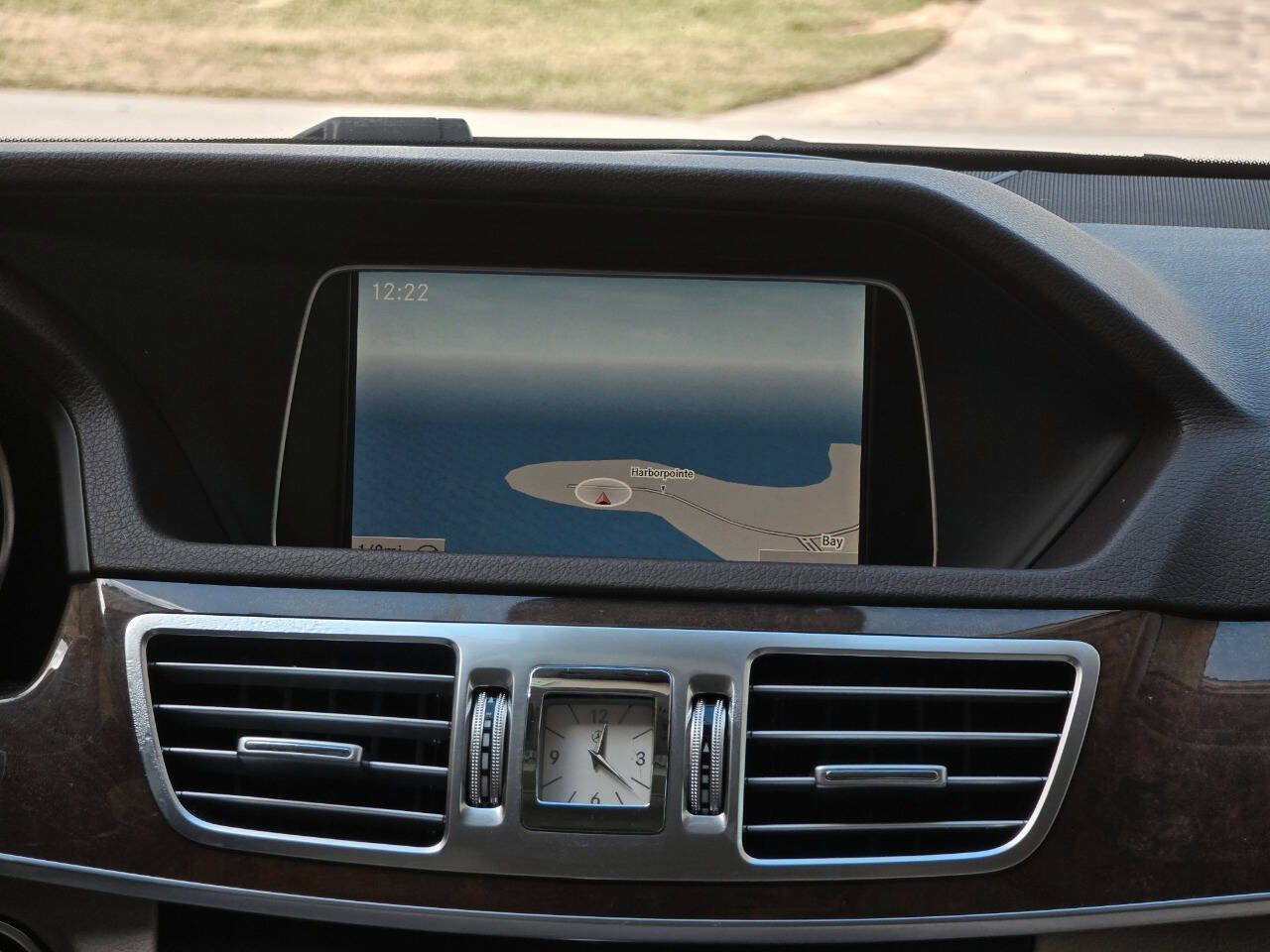 Used 2014 Mercedes-Benz E 350 4MATIC Wagon w/ Premium 1 Package image 15