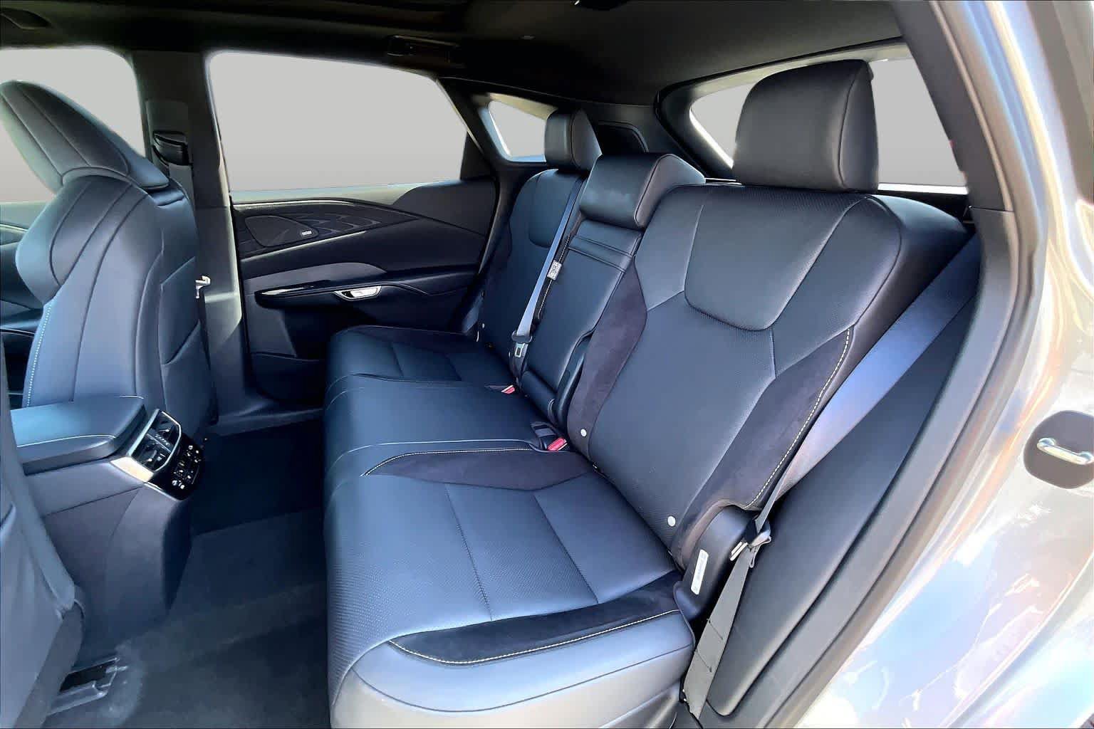 Used 2024 Lexus RX 500h F Sport w/ Convenience Package AWD/4WD image 18