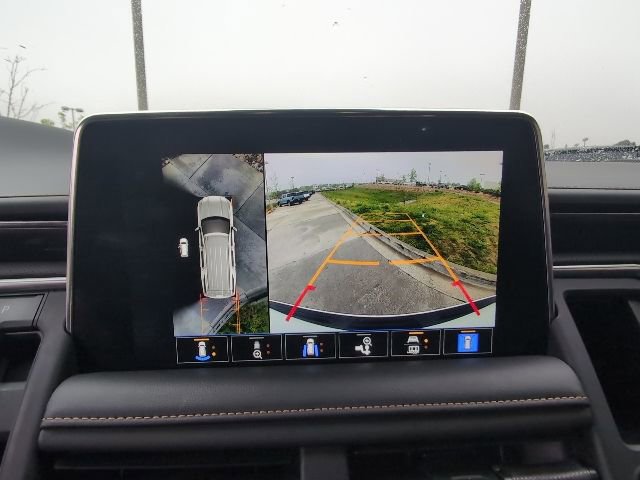 Used 2023 GMC Yukon XL AT4 w/ AT4 Premium Plus Package AWD/4WD image 24