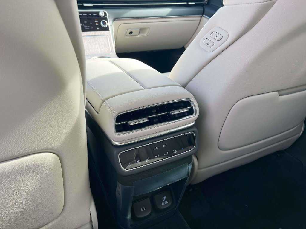 New 2027 Genesis GV80 2.5T Prestige AWD/4WD image 14