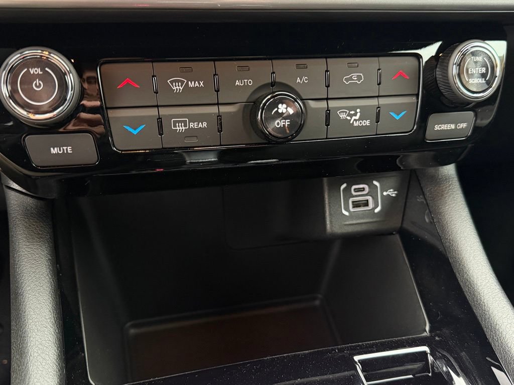 New 2026 Jeep Compass Limited w/ Sun, Sound & Navigation Group AWD/4WD image 20