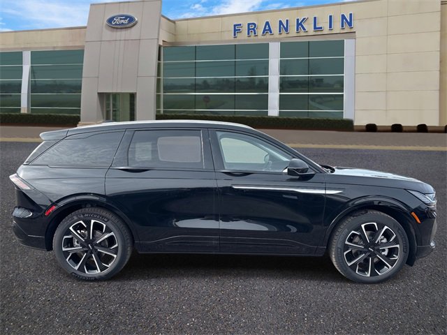 New 2026 Lincoln Nautilus Reserve image 8