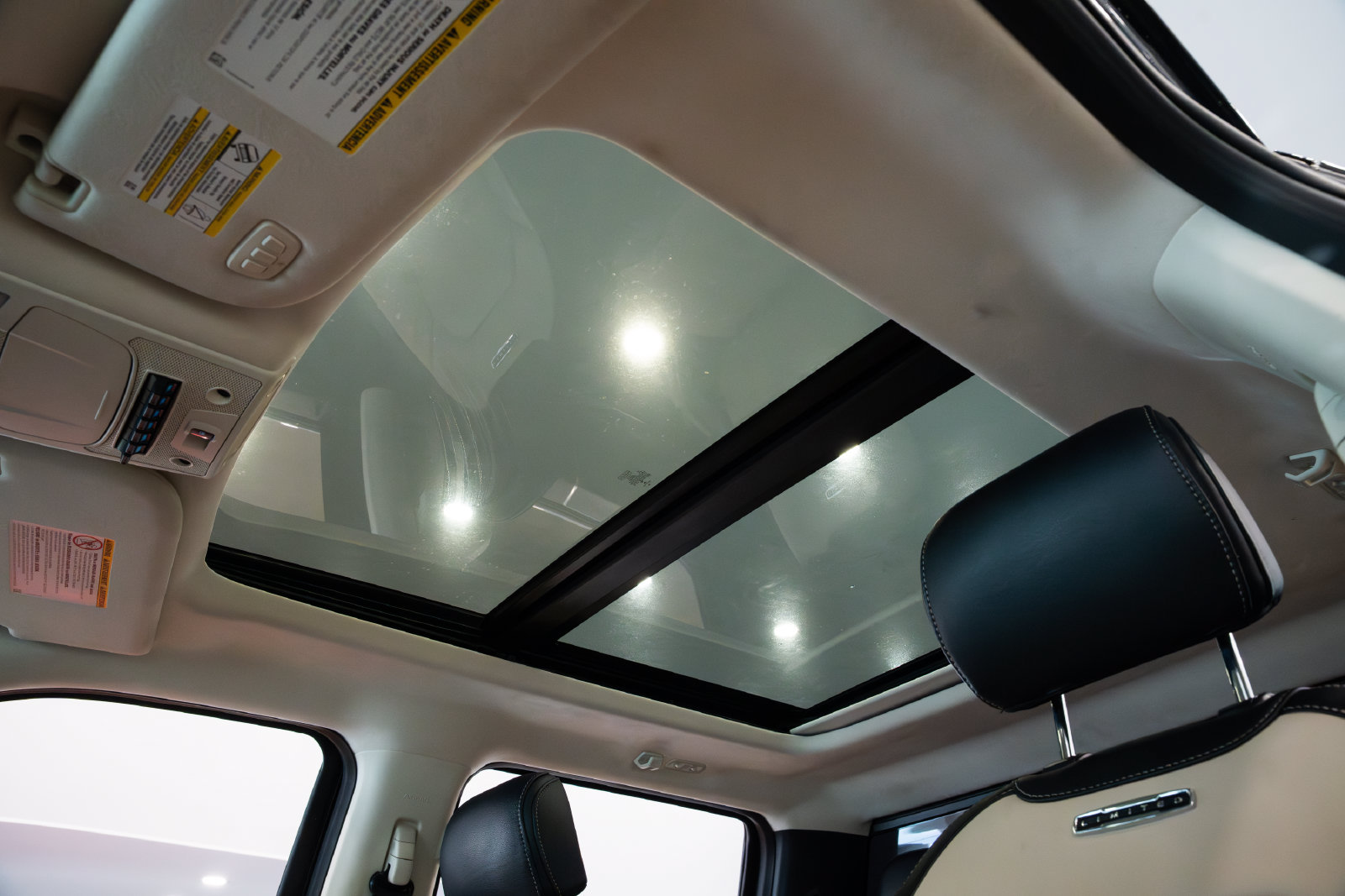 Used 2021 Ford F350 Limited w/ FX4 Off-Road Package AWD/4WD image 17