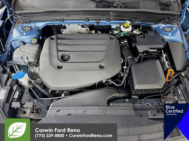 Used 2024 Volvo XC40 B5 Core image 33