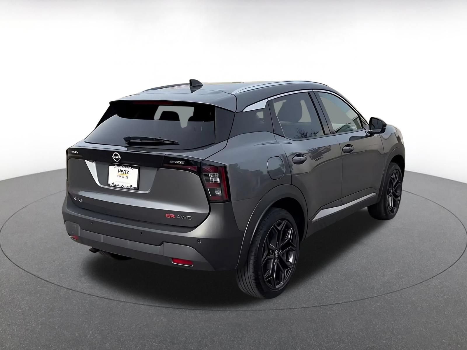 Used 2026 Nissan Kicks SR AWD/4WD image 13