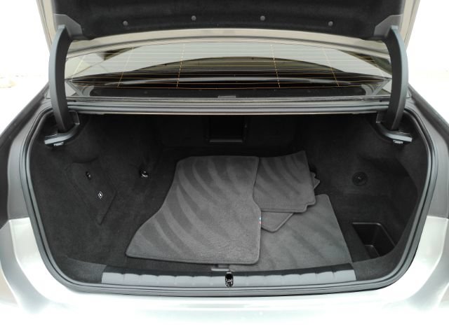 Used 2024 BMW i7 xDrive60 w/ Premium Package AWD/4WD image 31