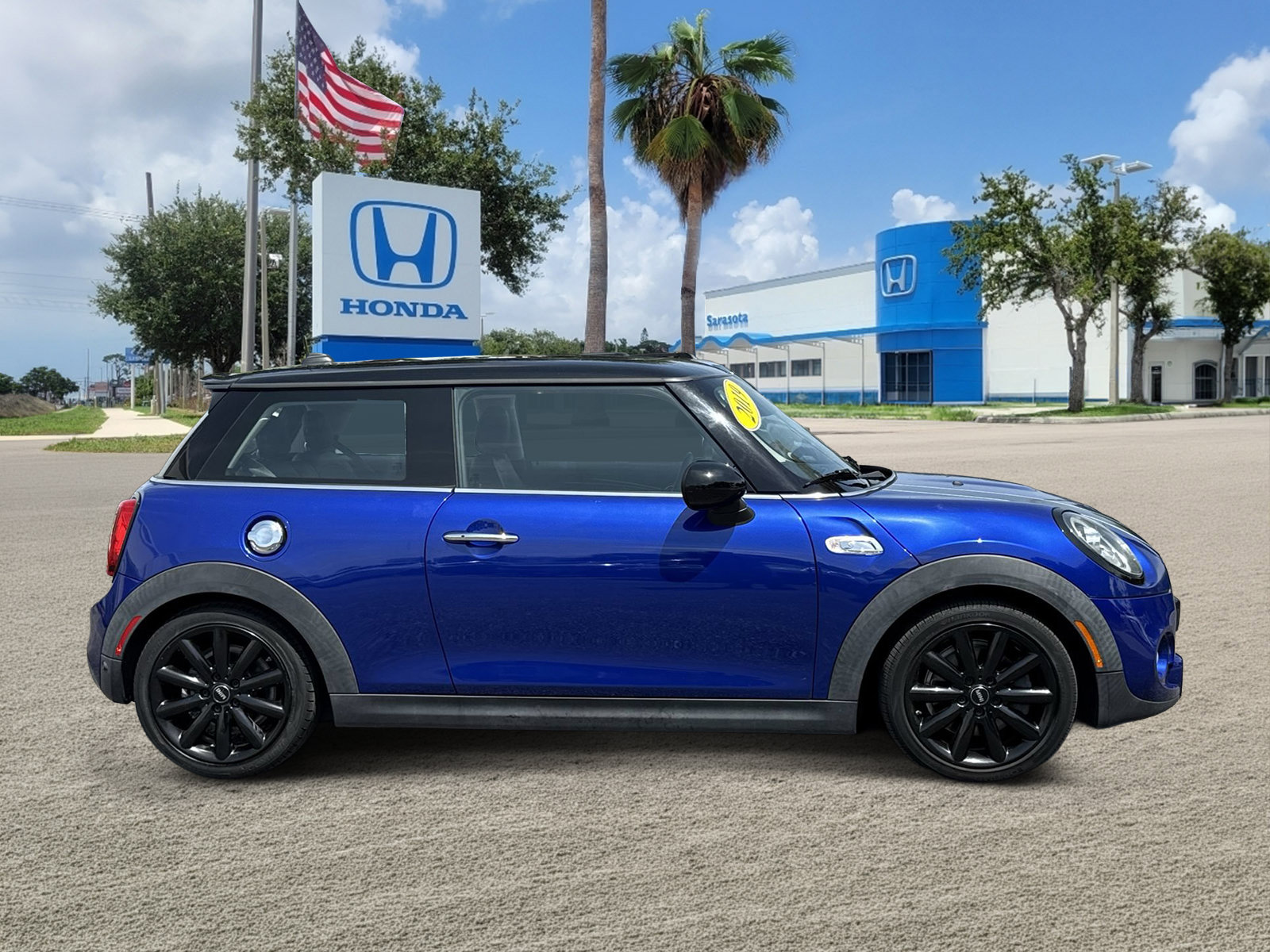 Used 2019 MINI Cooper S w/ Premium Package FWD image 4