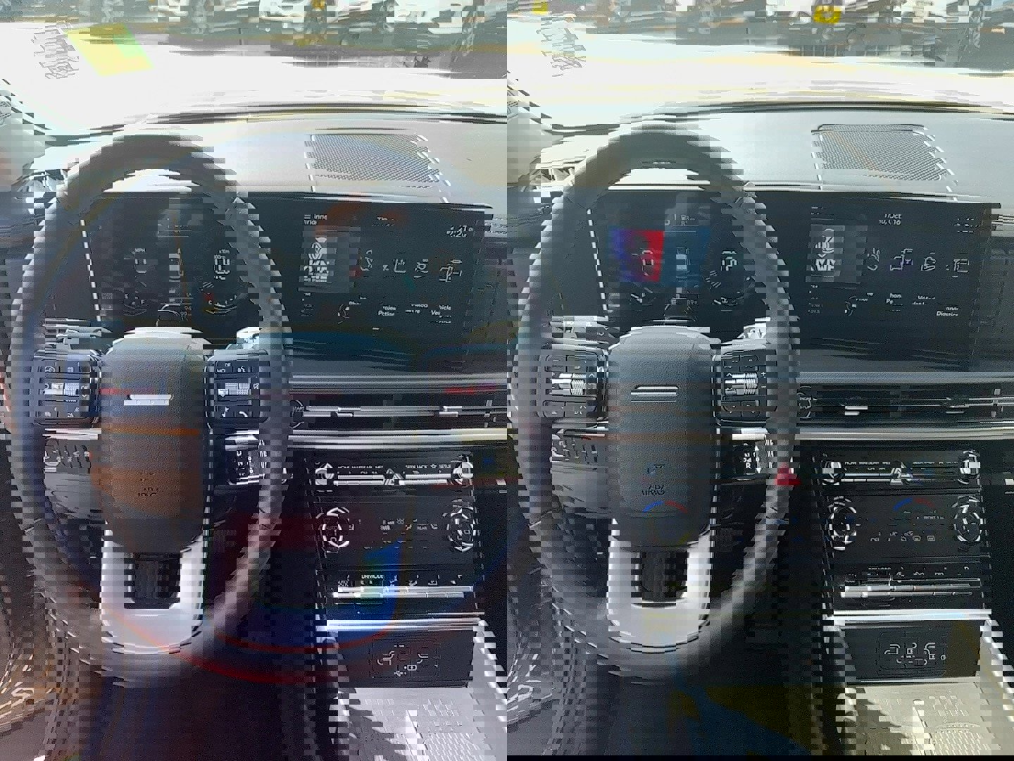 Used 2025 Hyundai Santa Fe SEL image 15