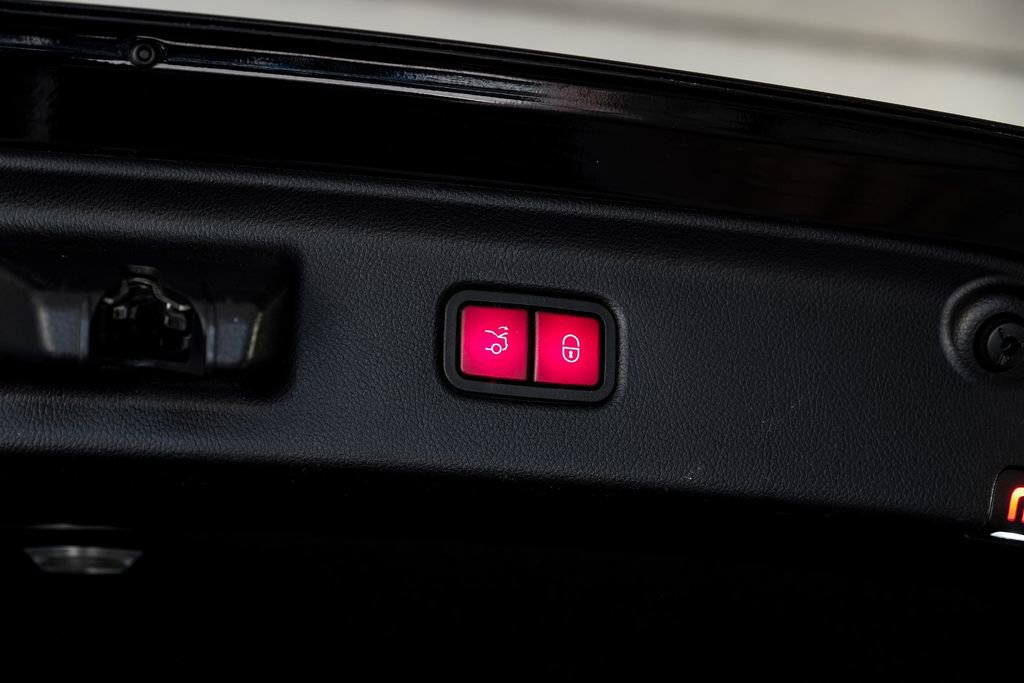 Used 2022 Mercedes-Benz S 580 4MATIC Sedan w/ AMG Line Package image 52