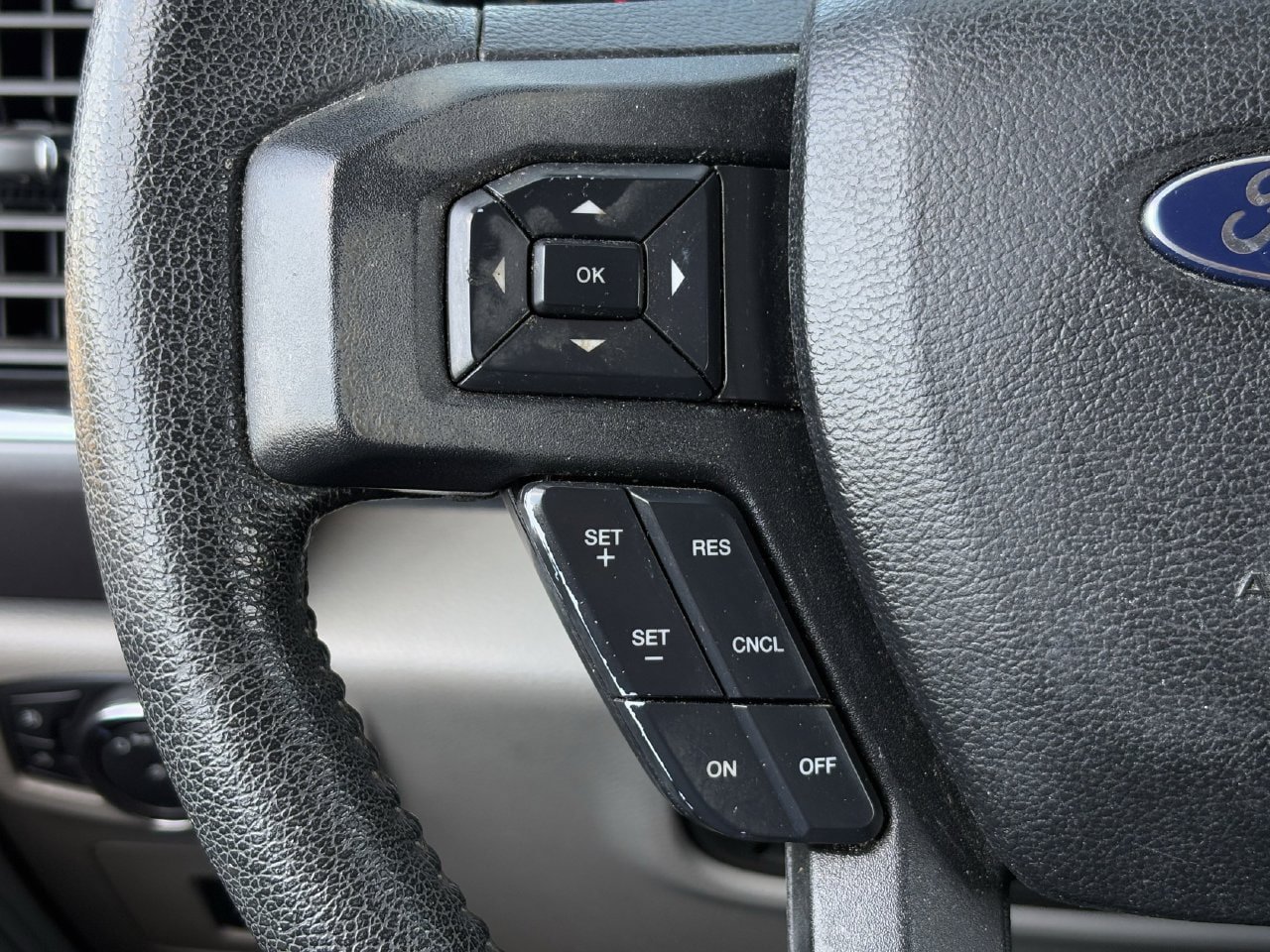 Used 2015 Ford F150 XLT w/ Equipment Group 302A Luxury RWD image 17