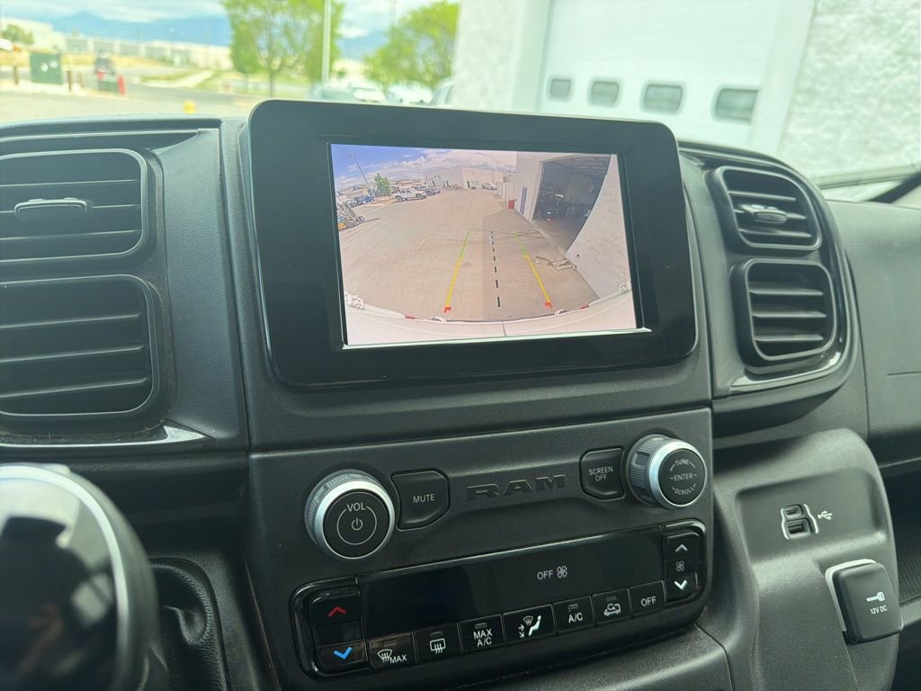 Used 2024 RAM ProMaster 2500 w/ Convenience Group FWD image 16