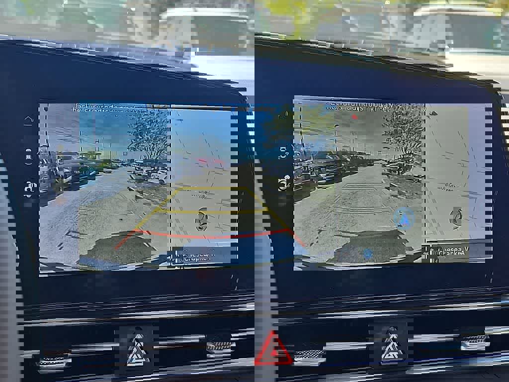 Used 2025 Hyundai Elantra SEL image 19