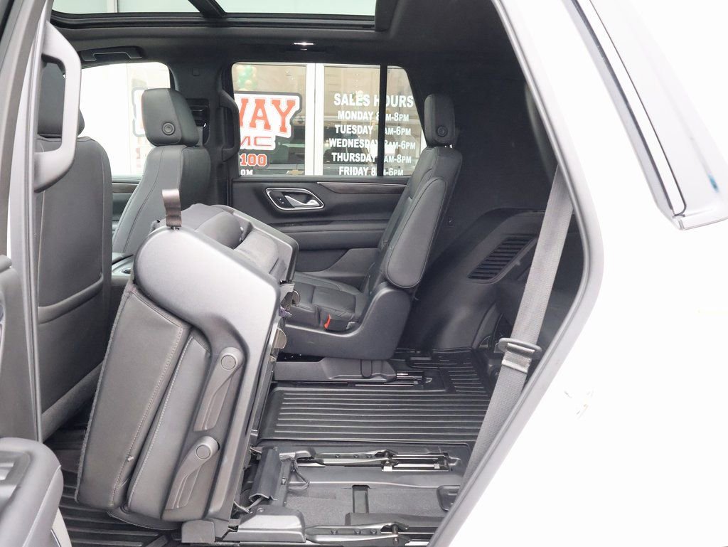 Certified 2022 Chevrolet Tahoe Z71 w/ Luxury Package AWD/4WD image 29