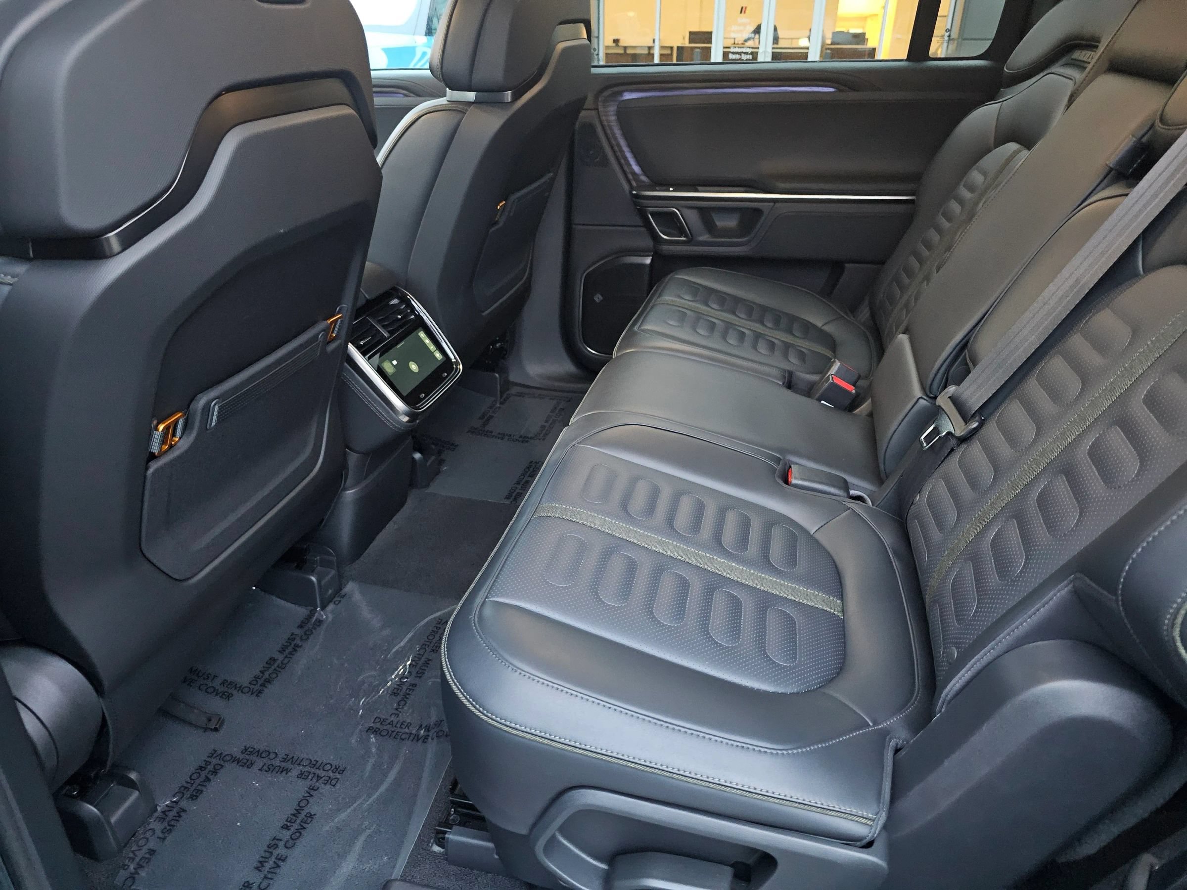 Used 2024 Rivian R1S Adventure Quad AWD/4WD image 22