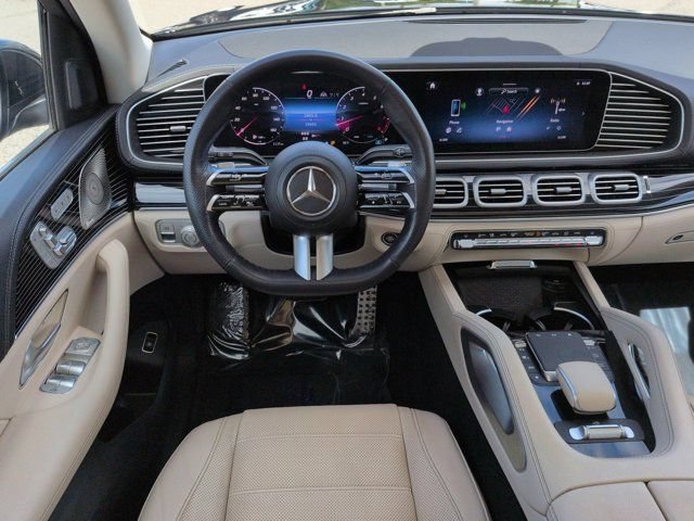 Used 2024 Mercedes-Benz GLS 580 4MATIC w/ Warmth & Comfort Package image 16