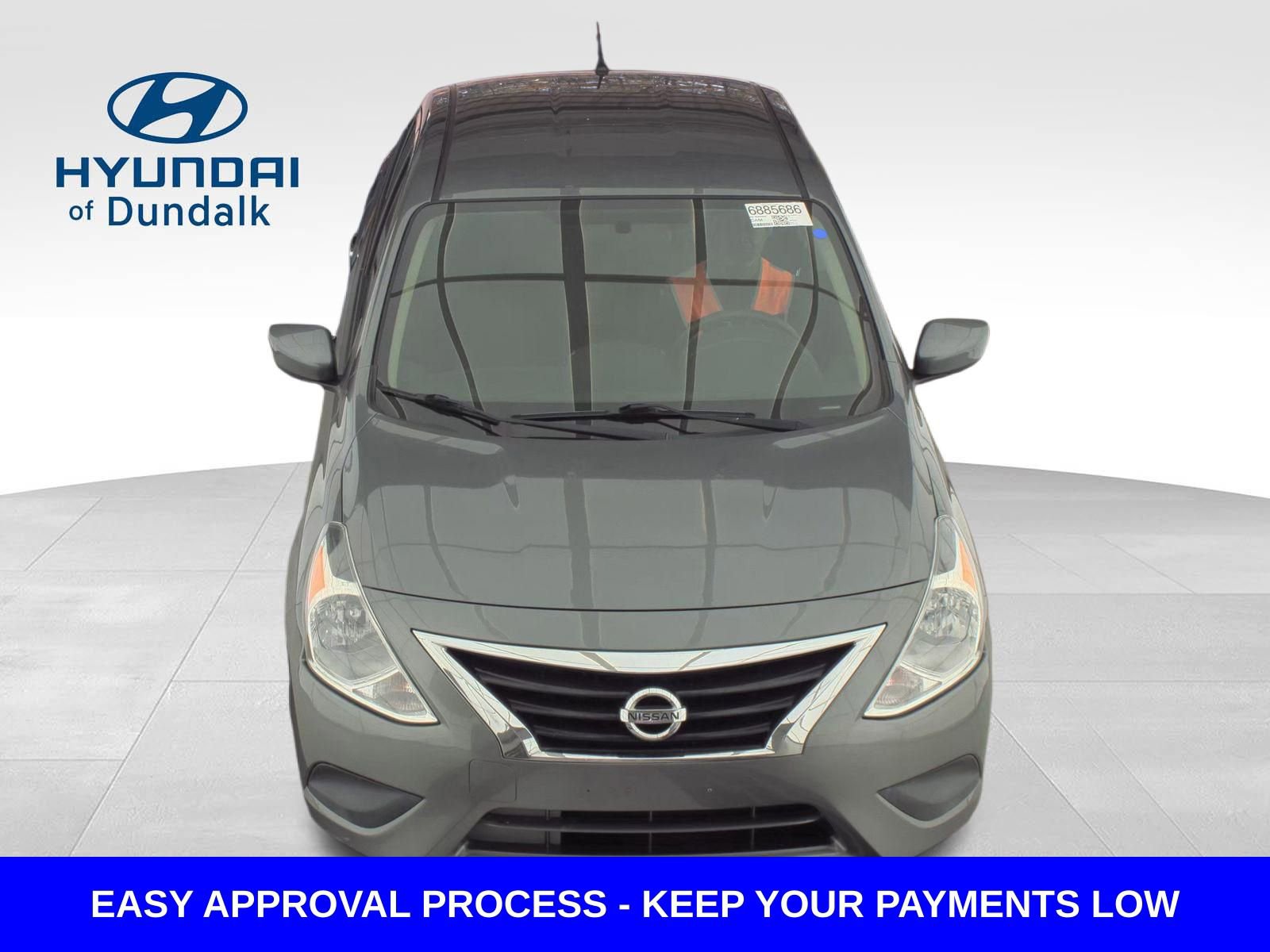 Used 2019 Nissan Versa SV FWD image 2