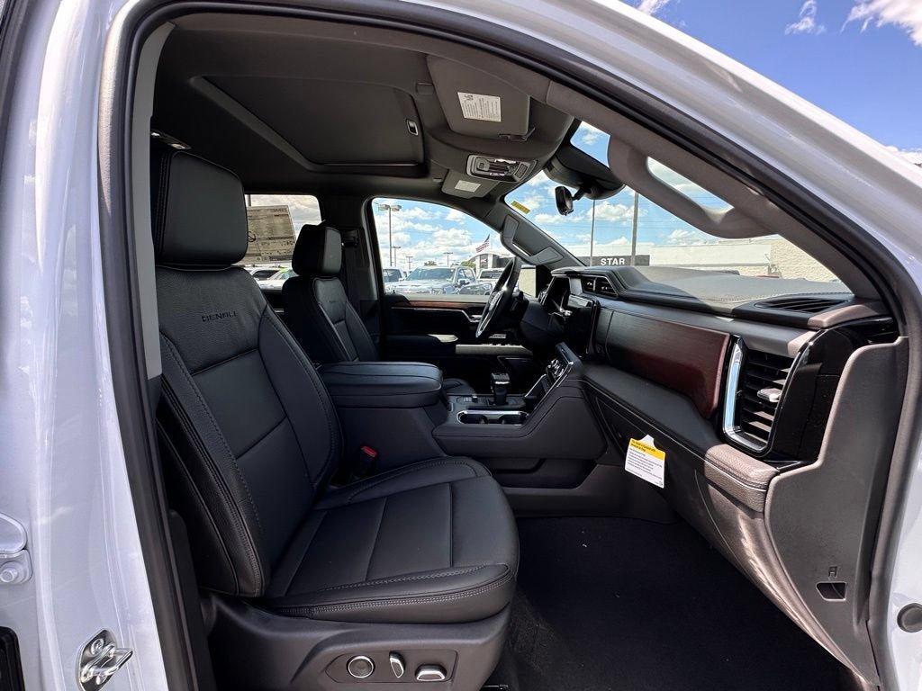 New 2026 GMC Sierra 1500 Denali w/ Denali Reserve Package AWD/4WD image 11