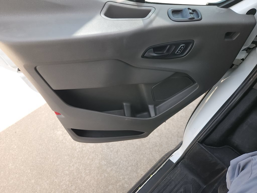 Used 2022 Ford Transit 350 DRW RWD image 31