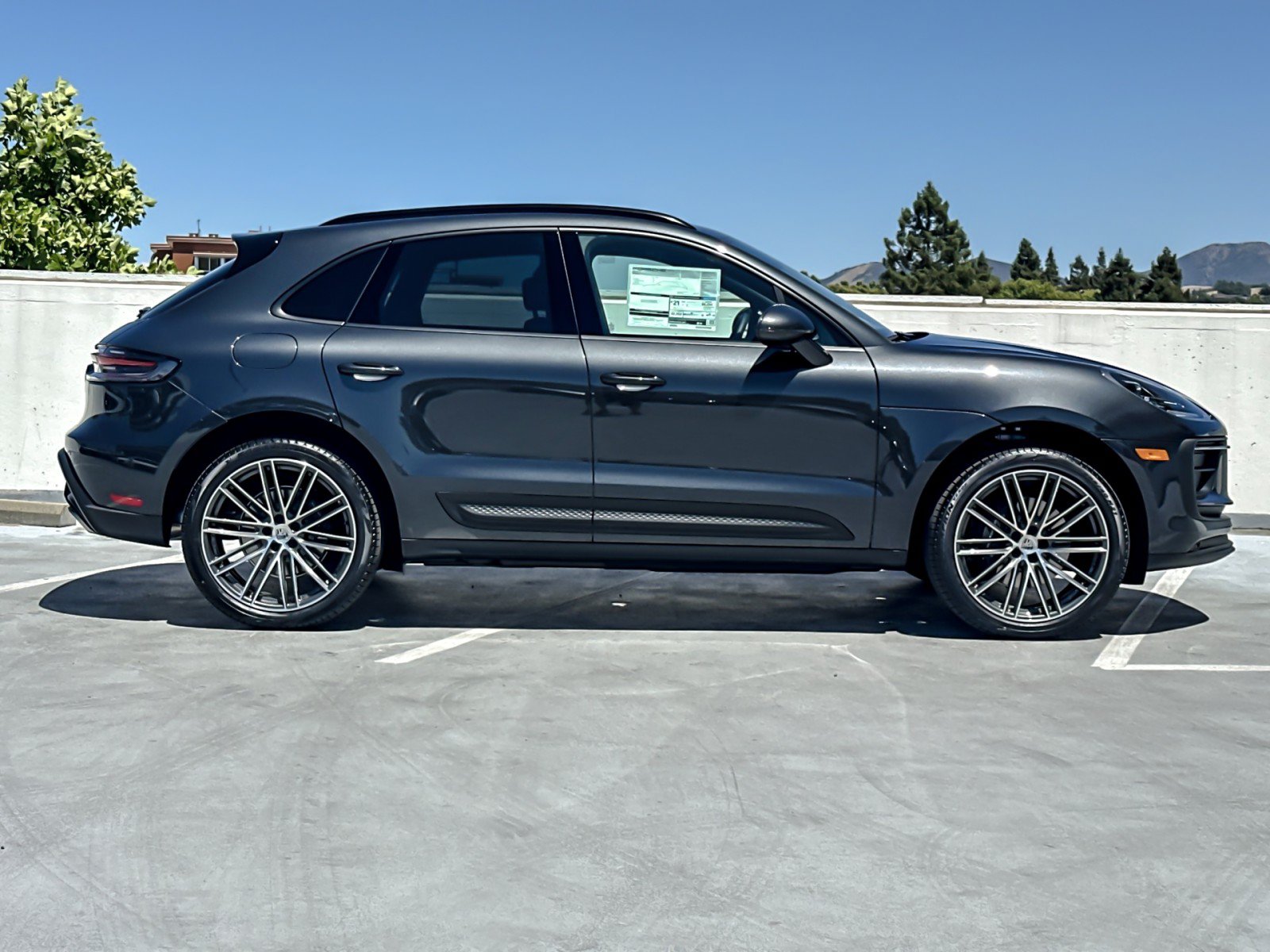 New 2026 Porsche Macan AWD/4WD image 9