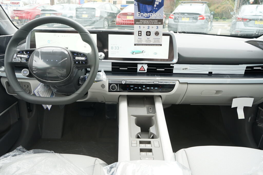 New 2025 Hyundai Ioniq 6 SEL AWD/4WD image 14