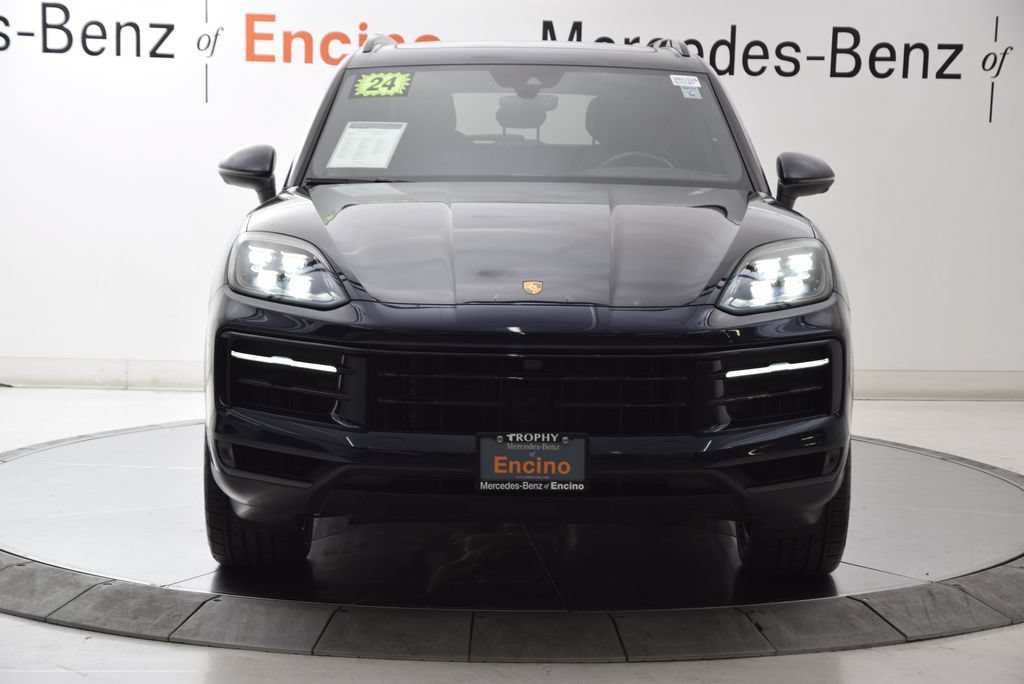 Used 2024 Porsche Cayenne AWD/4WD image 9