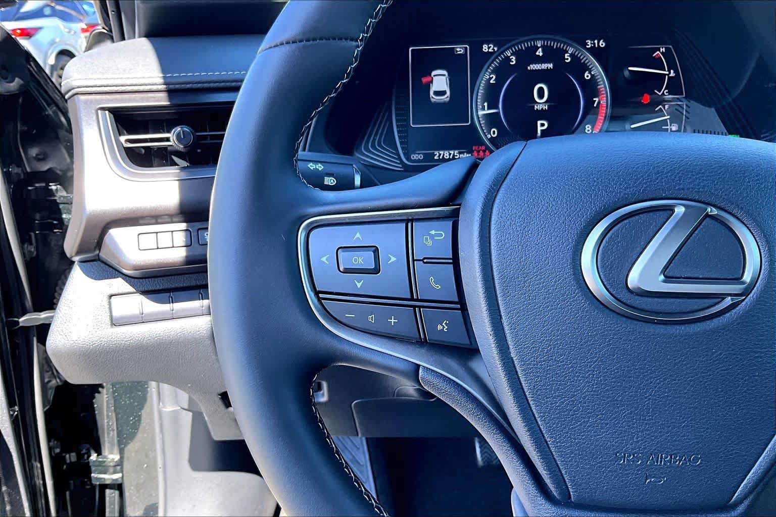 Used 2022 Lexus UX 200 w/ Accessory Package (Z1) FWD image 22