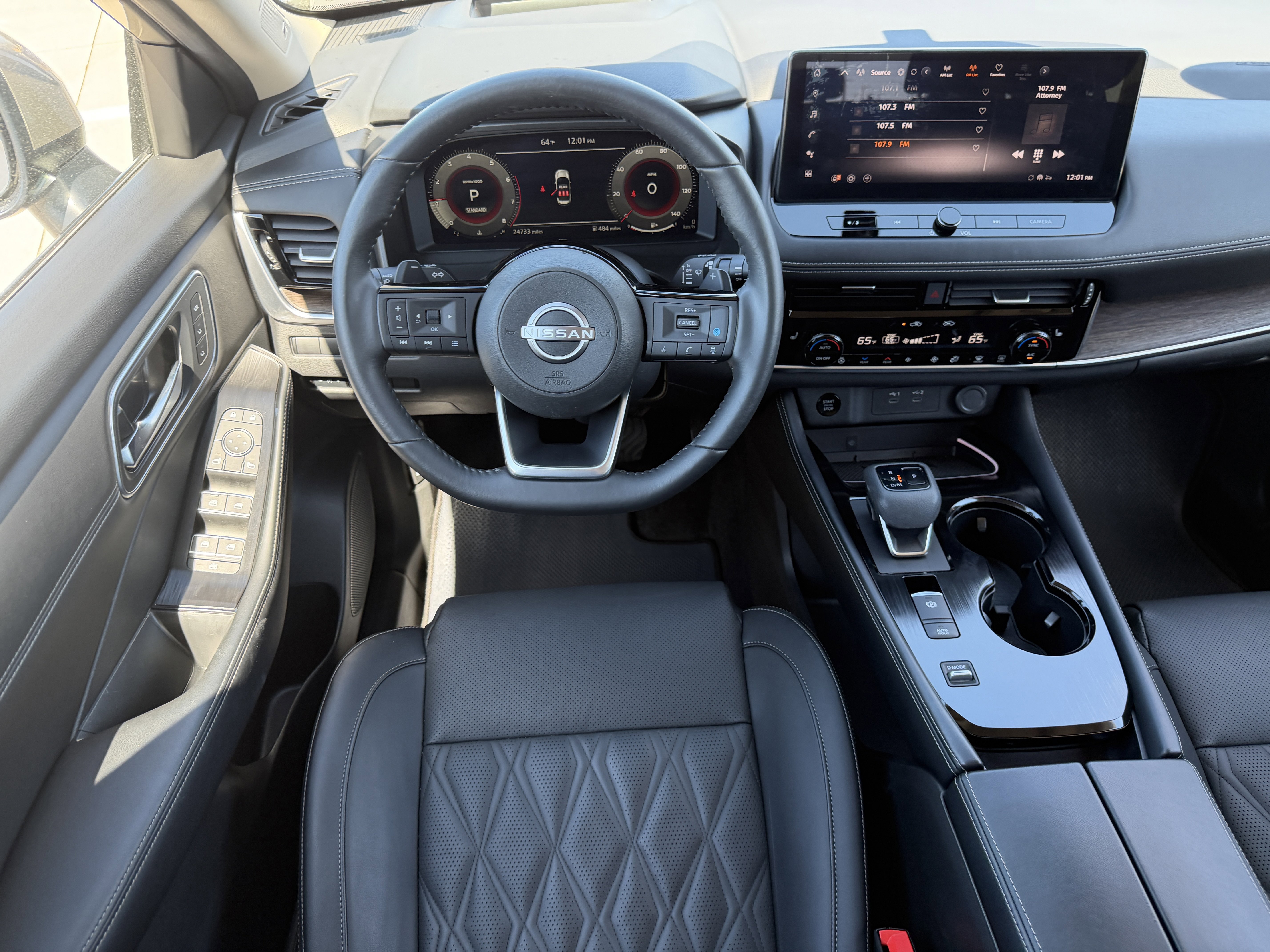 Used 2024 Nissan Rogue Platinum w/ Platinum Premium Package image 15