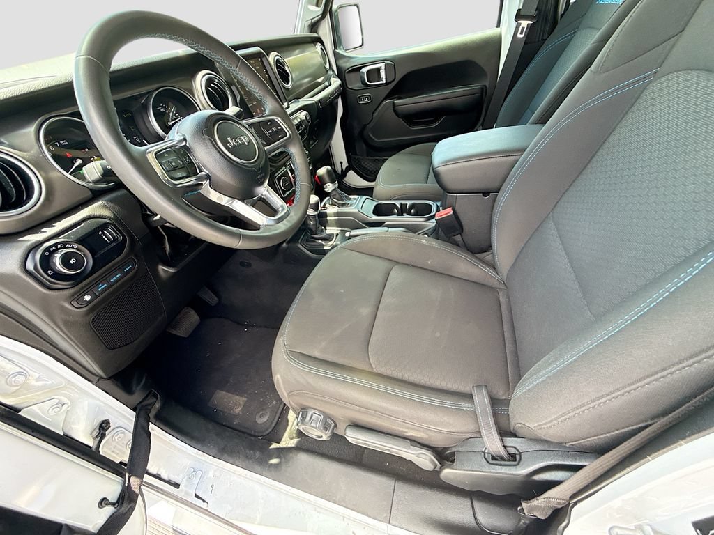 Used 2023 Jeep Wrangler Unlimited Rubicon 4xe AWD/4WD image 27