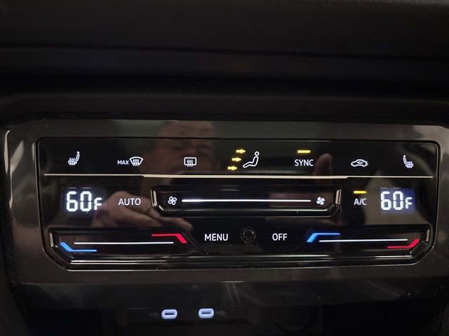 Used 2024 Volkswagen Tiguan SE AWD/4WD image 19