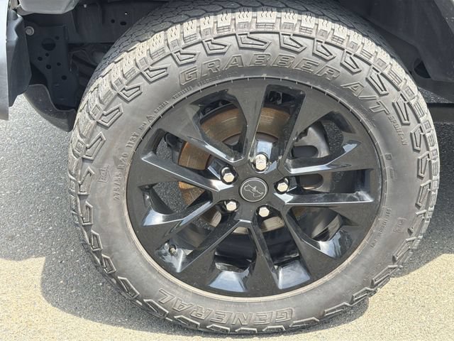 Used 2024 Jeep Gladiator Sport AWD/4WD image 17
