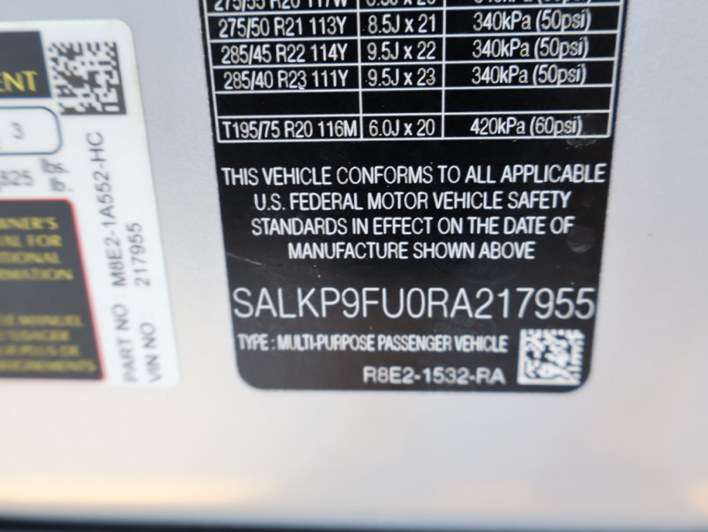 Certified 2024 Land Rover Range Rover SE AWD/4WD image 38