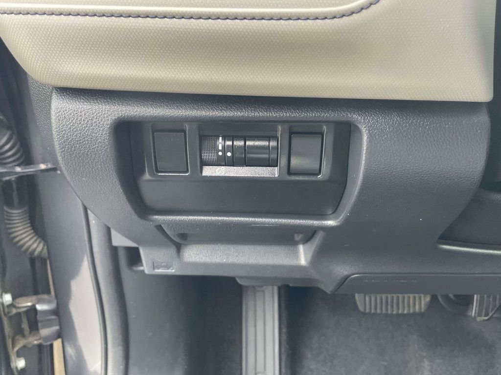 Used 2025 Subaru Forester Premium w/ Convenience Package #1 AWD/4WD image 25
