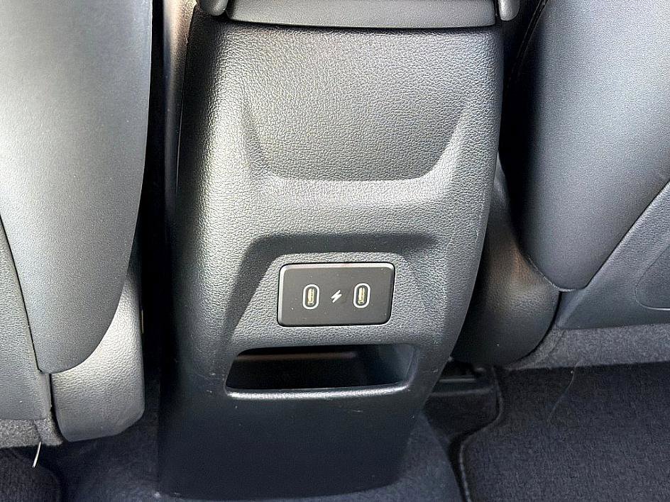 Certified 2025 Hyundai Venue Limited image 7