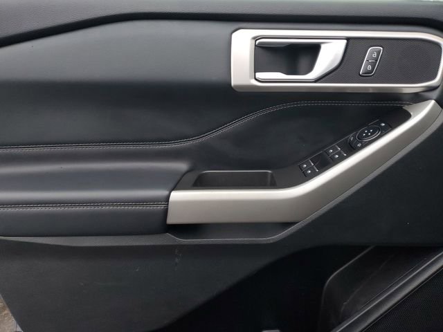Certified 2023 Ford Explorer XLT w/ Equipment Group 202A image 9