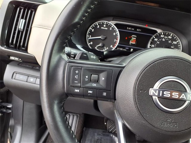 Used 2024 Nissan Pathfinder SV image 16