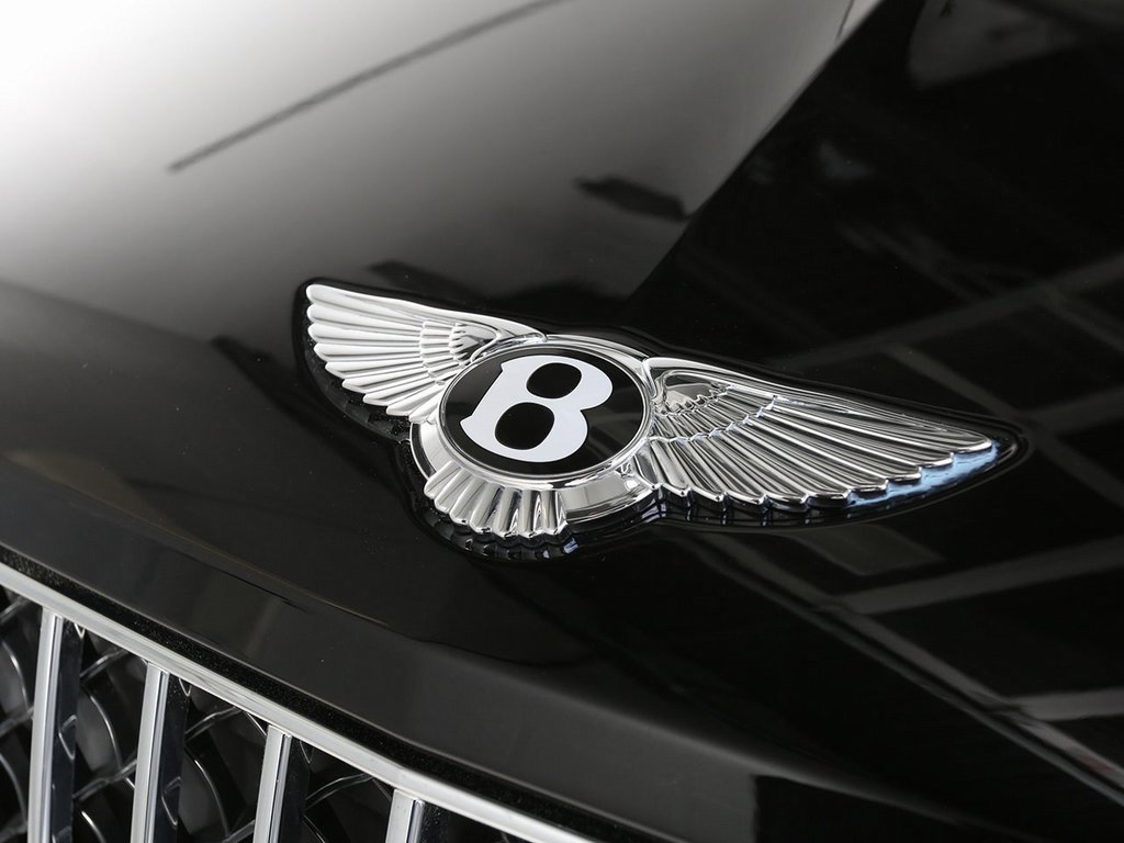 Used 2025 Bentley Bentayga image 8