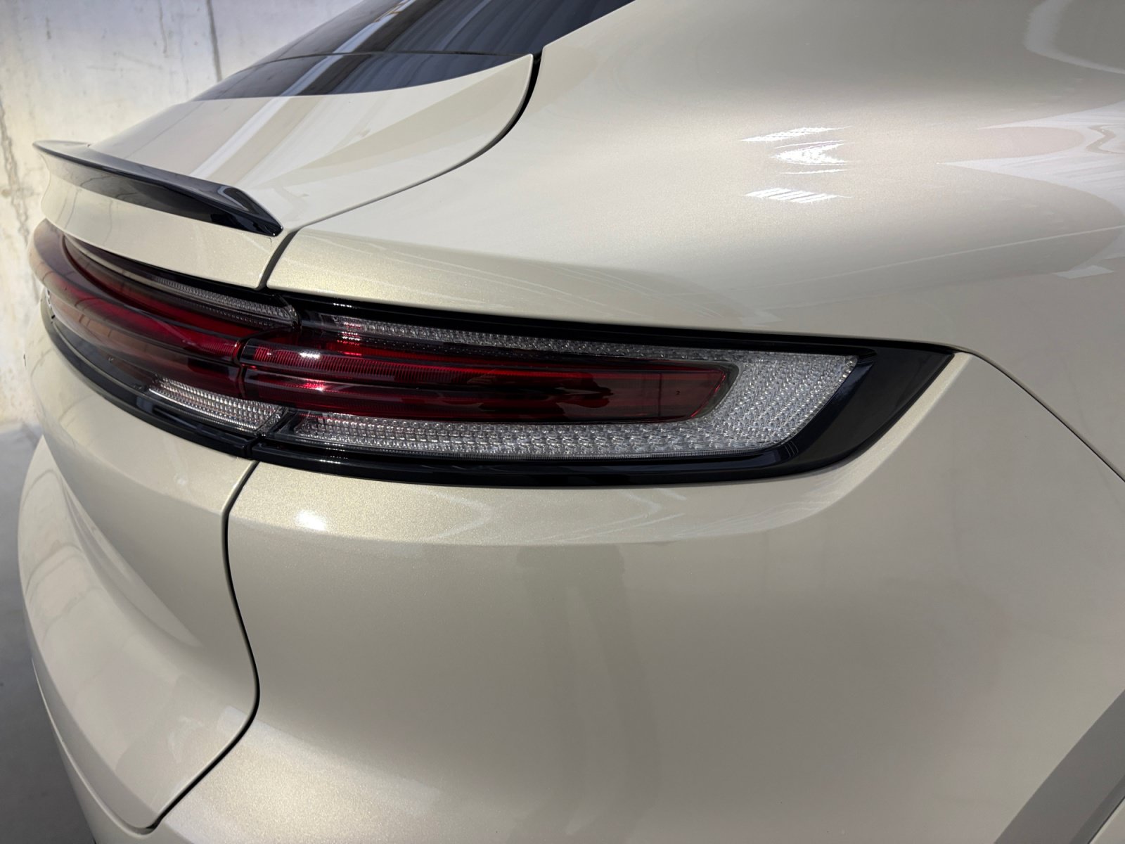 Certified 2024 Porsche Cayenne S AWD/4WD image 15