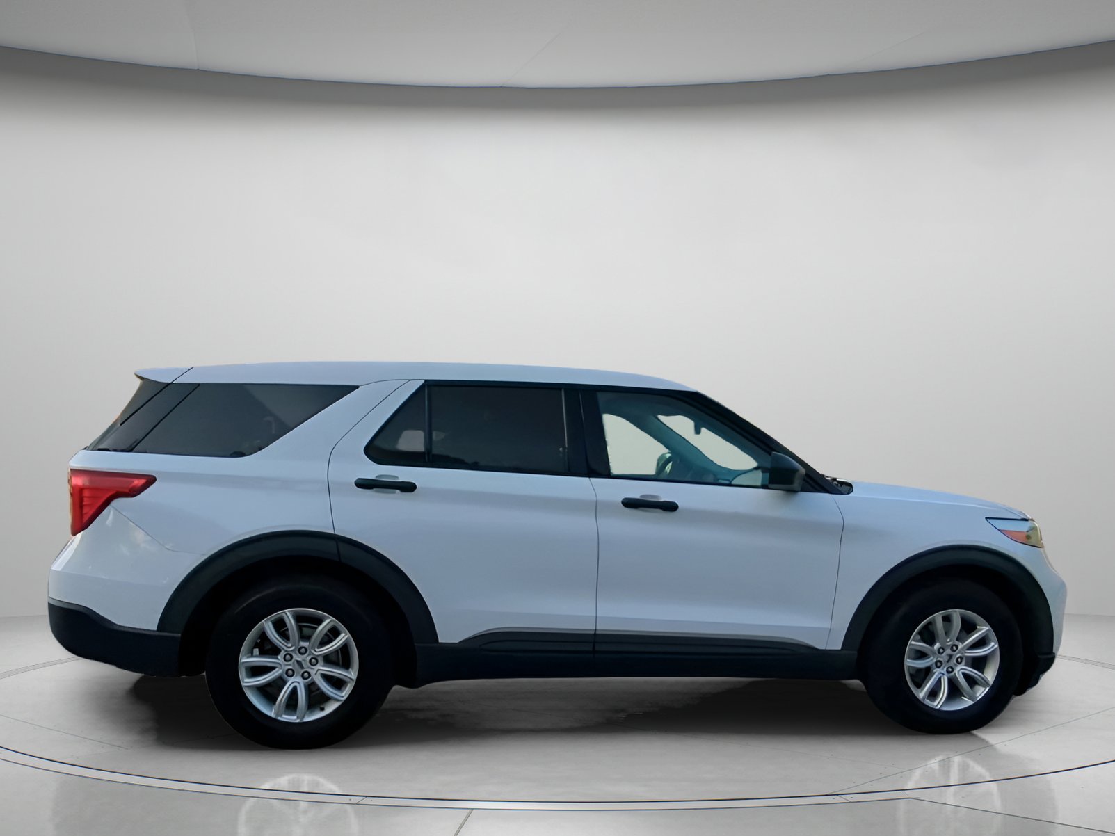Certified 2021 Ford Explorer 2WD image 32