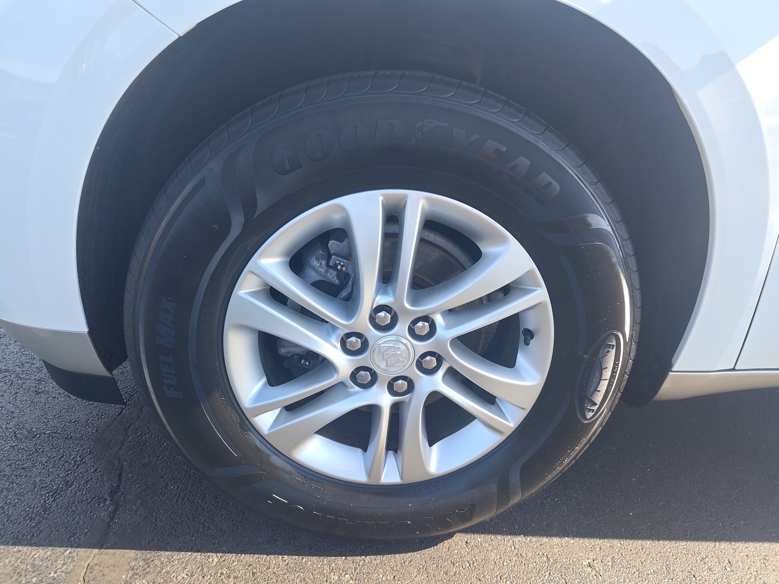 Used 2021 Buick Enclave Preferred FWD image 3