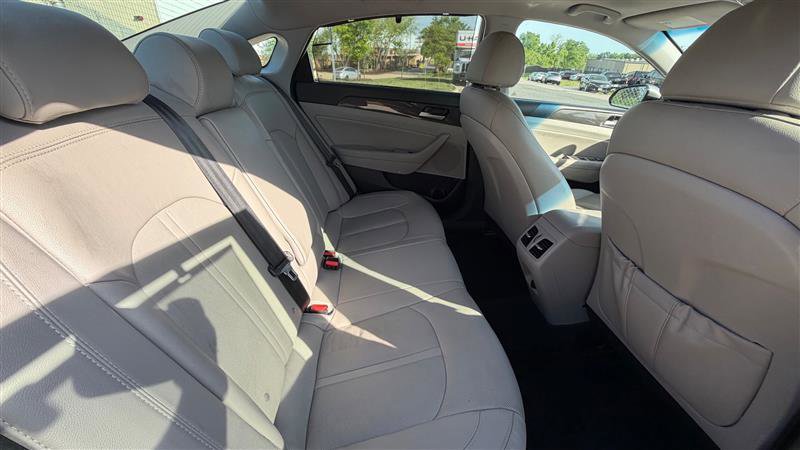Used 2018 Hyundai Sonata Limited w/ Limited Ultimate Package 03 FWD image 17