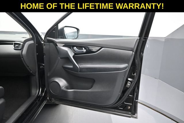 Used 2022 Nissan Rogue Sport SV AWD/4WD image 40