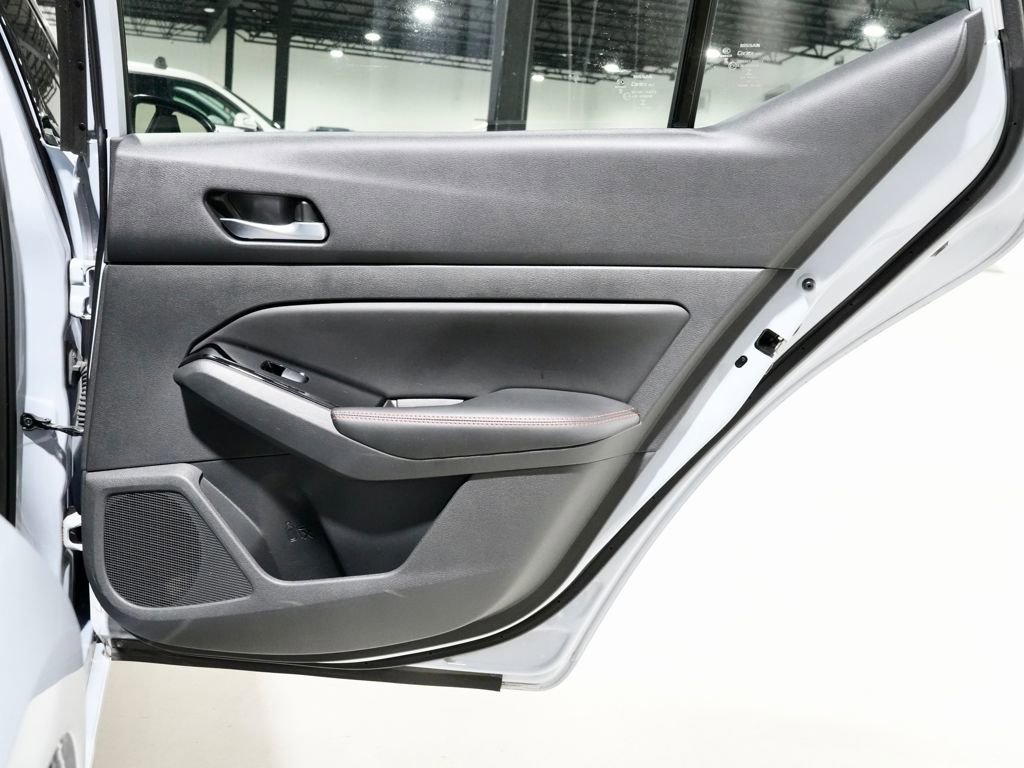 Used 2023 Nissan Altima 2.5 SR image 28