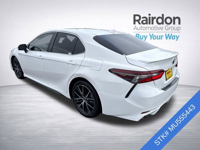 Used 2021 Toyota Camry SE w/ Audio Upgrade Package image 4