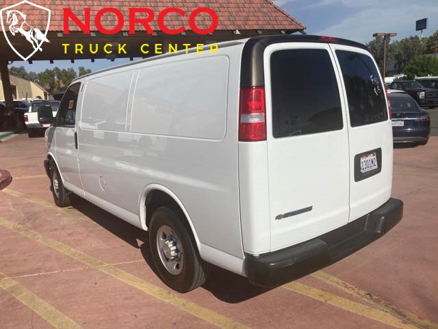 Used 2018 Chevrolet Express 2500 RWD image 21