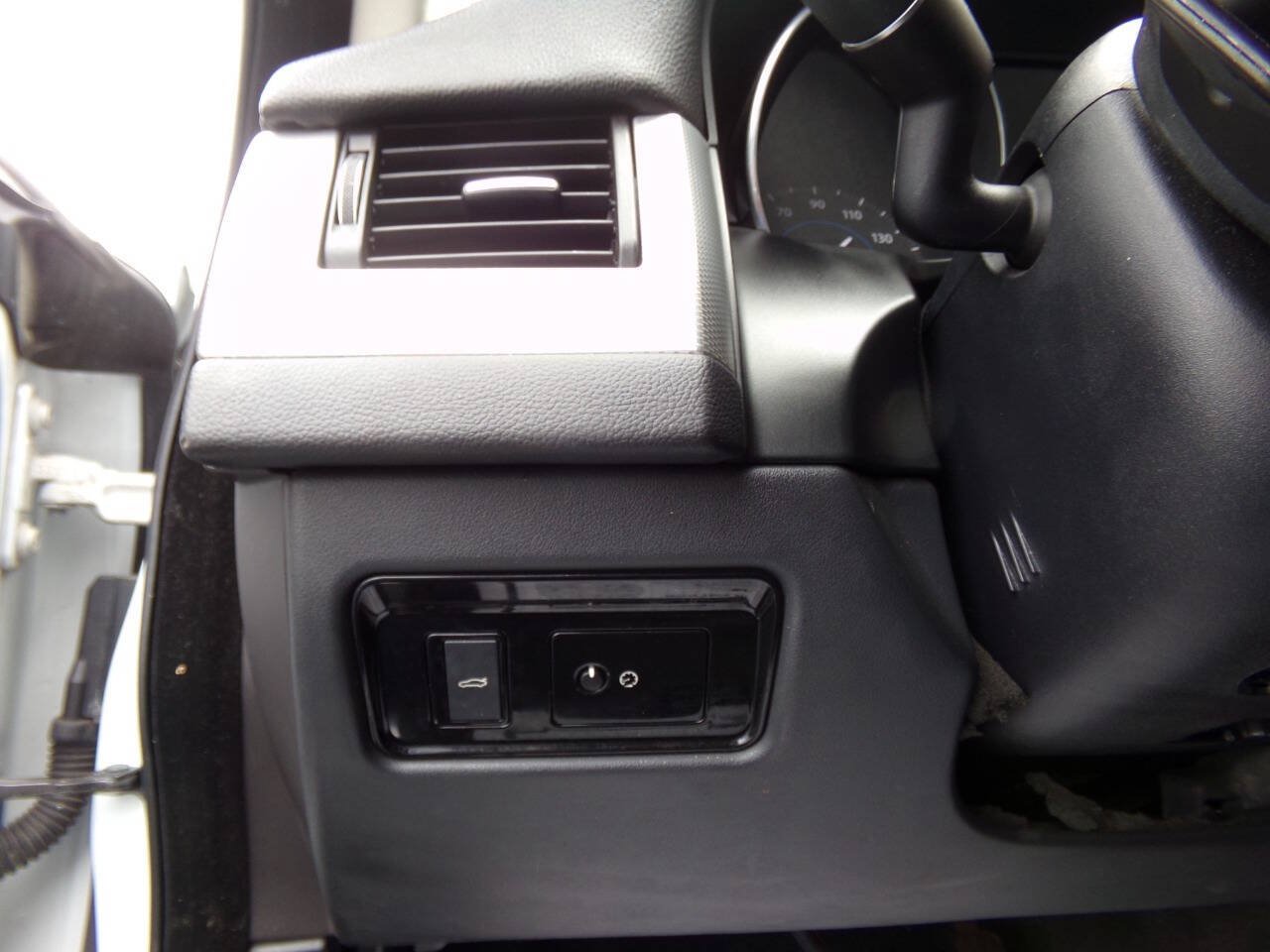 Used 2016 Jaguar XF Premium RWD image 14
