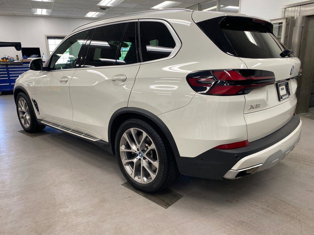 Used 2024 BMW X5 xDrive50e image 16